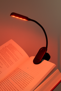 Night Reading Light – Rot/Amber-Leselampe (blaulichtfrei) – Packshot